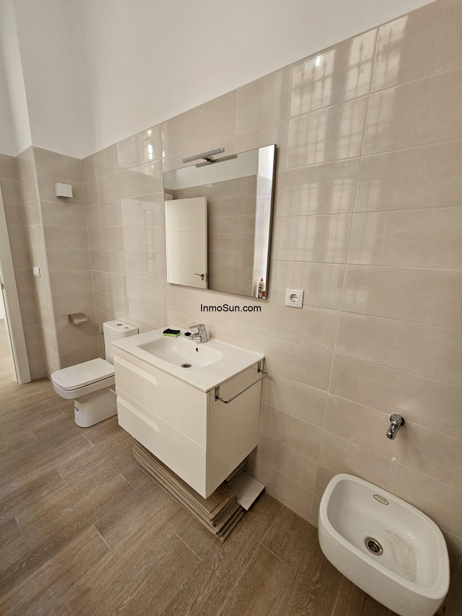 FOTO 9 BAÑO DESDE EL FONDO